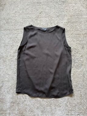 Vince 100% Silk top size S